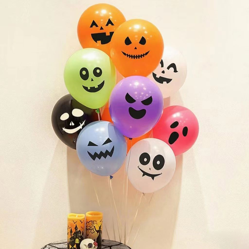 Halloweeni kummitus nägu trükitud õhupall